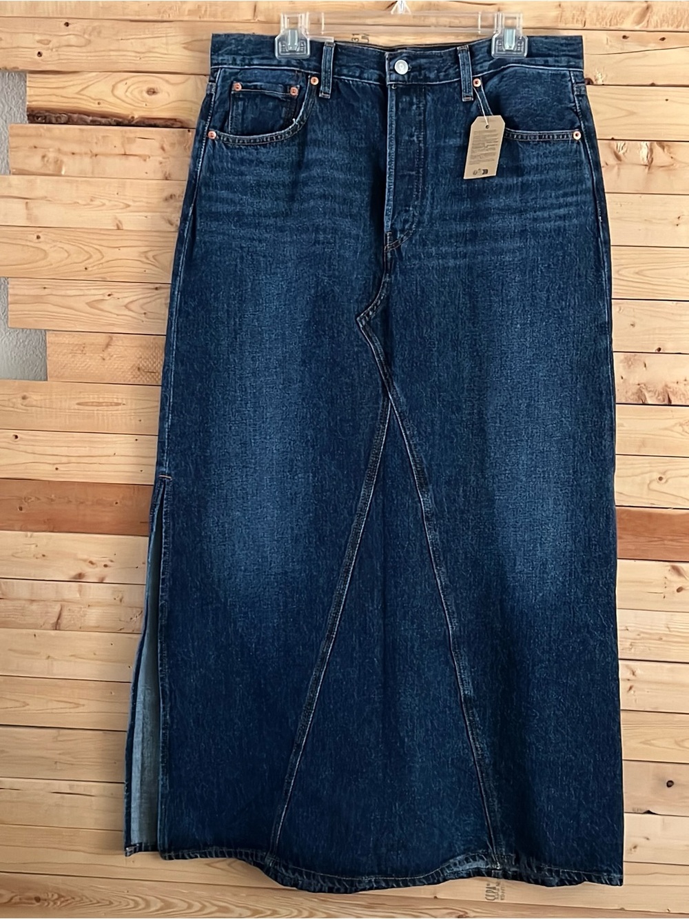 Levi’s Women’s Med Wash 100% Cotton Flared Iconic Long Denim Jean Skirt Size 32
